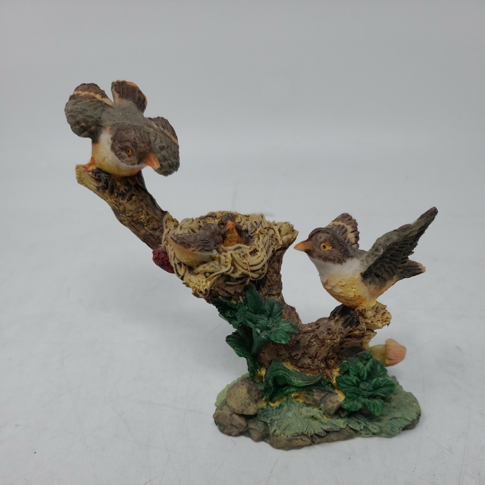 Virginia's Warbler Bird Figurine With Babies In Nest On Branch China SKU#576595